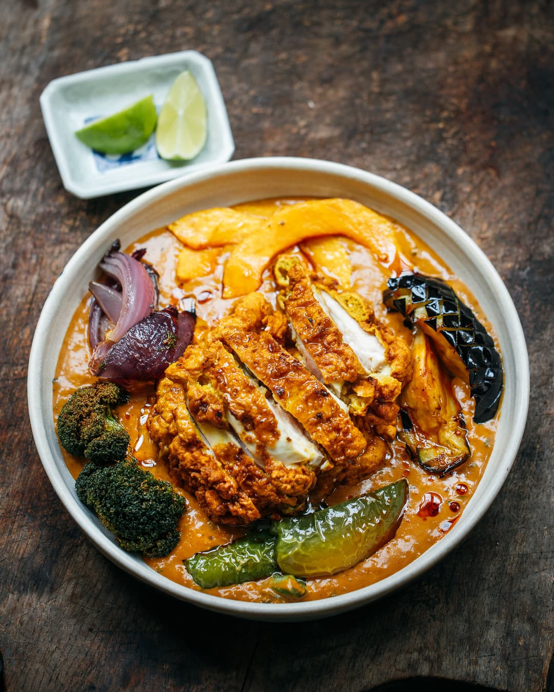 Fried chicken and vegetable curry Fried chicken and vegetable curry